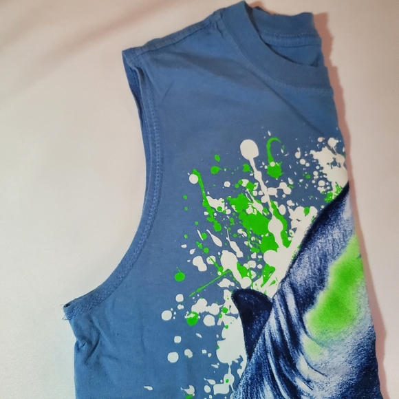 Shark Muscle Shirt Boys Large (10-12) - Picture 4 of 5